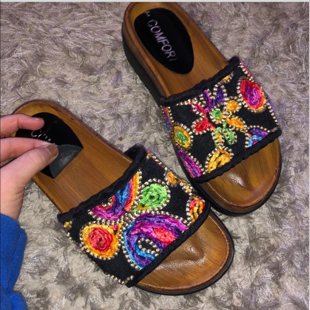 The cutest platform sandals✨ - Picture 4 of 4
